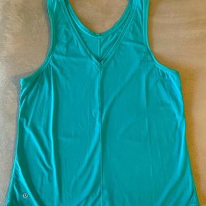 Green lululemon top size 6
